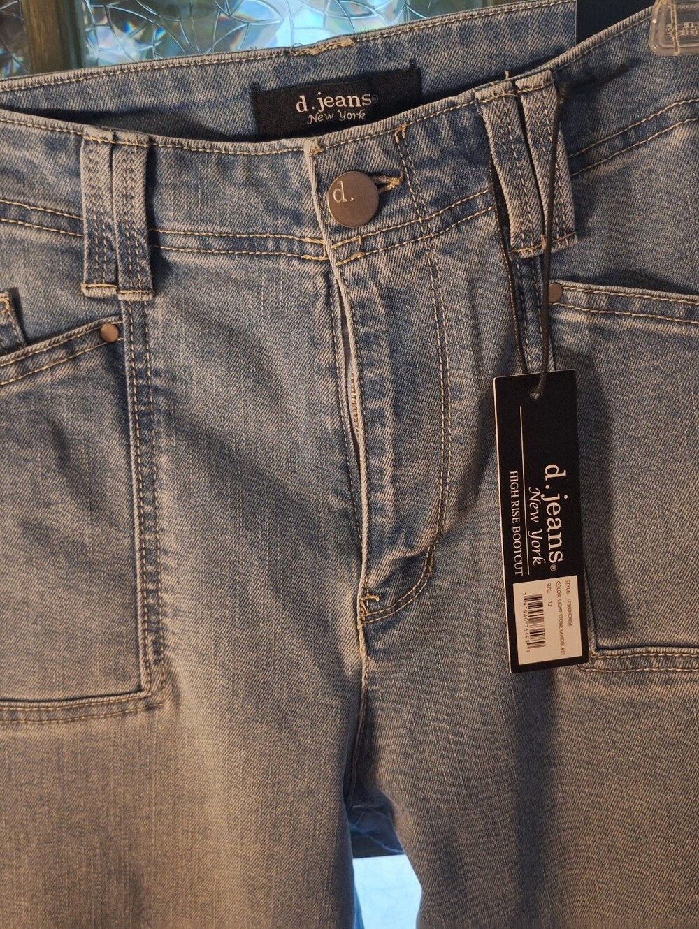 NWT d.jeans New York Women's Size 12 High Rise Bootcut Utility Light Wash Jeans